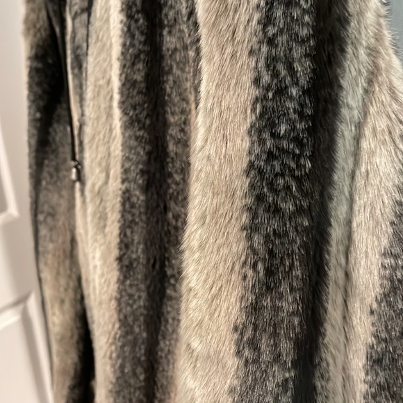 Faux Fur Jacket -XL - Picture 4 of 5